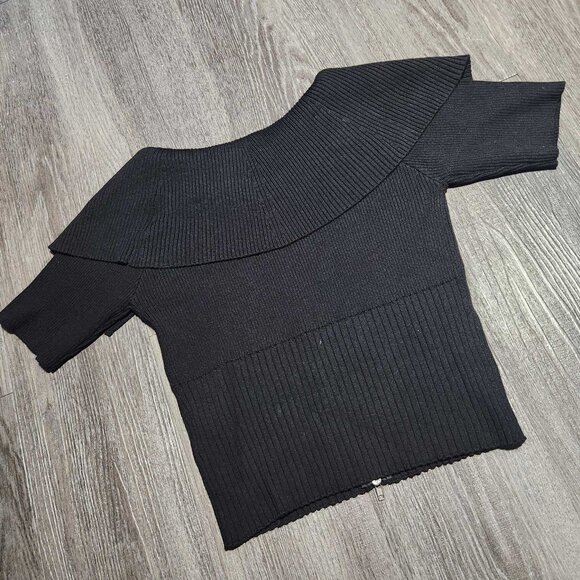 Japanese Gothic black zip-up top with big bat collar - Picture 8 of 9